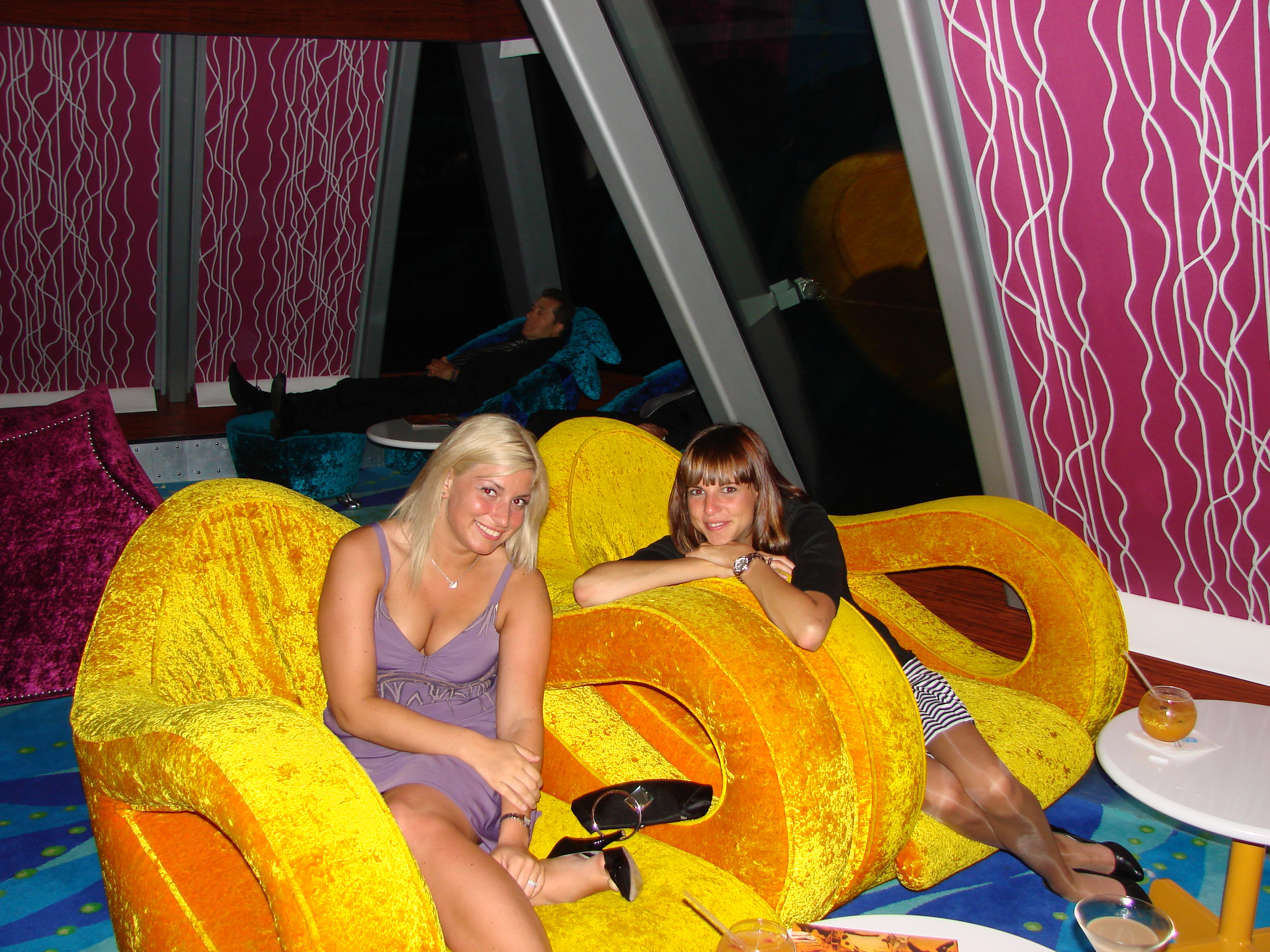 spinaker lounge