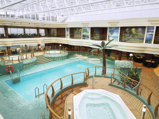 Piscina acoperita L'Equatore