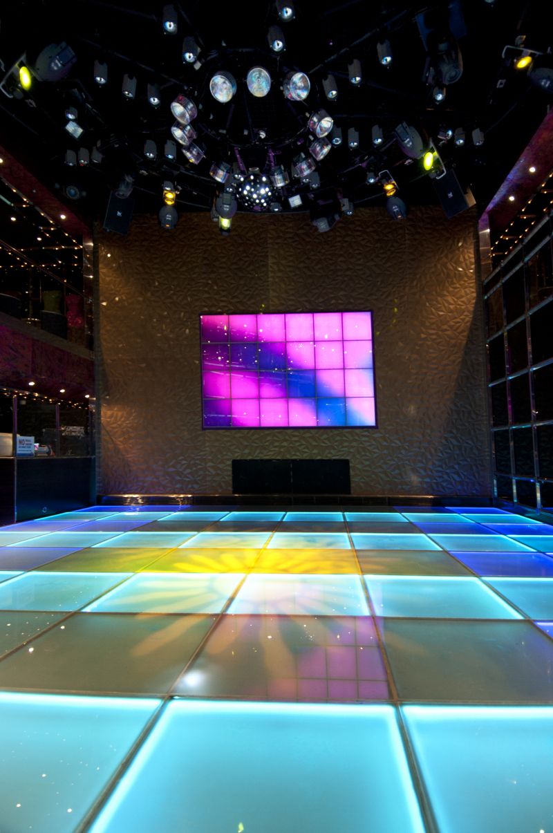 Disco & Club Beauties