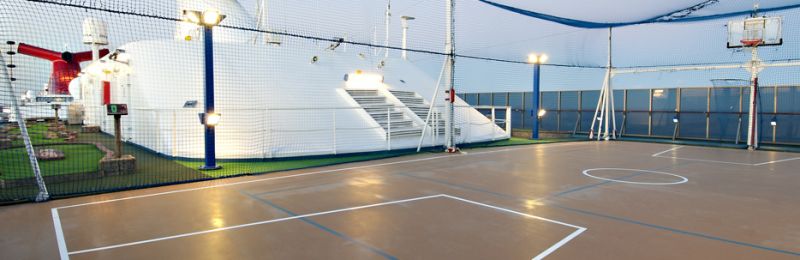 Terenul de baschet/volei
