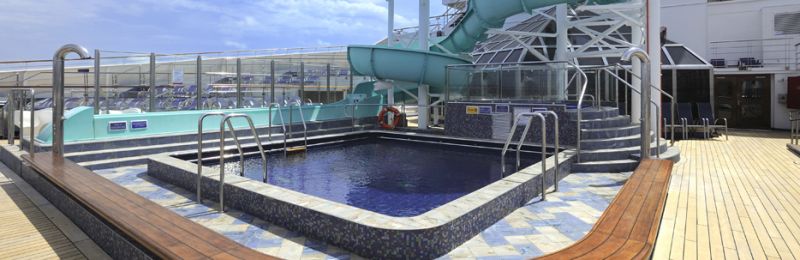 Piscina Coney Island & topoganul Waterslide