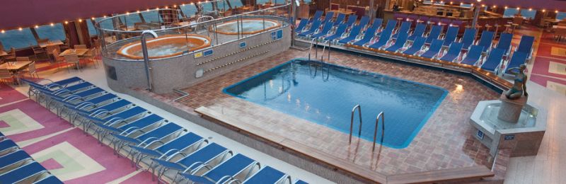 Zona cu piscina Endless