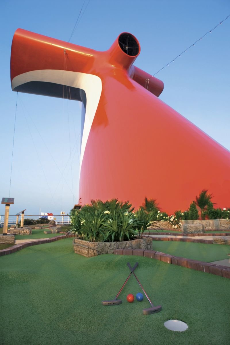 Terenul de Mini Golf