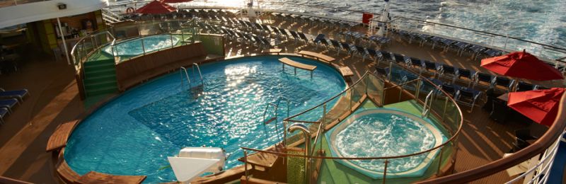 Zona cu piscina Tides Pool