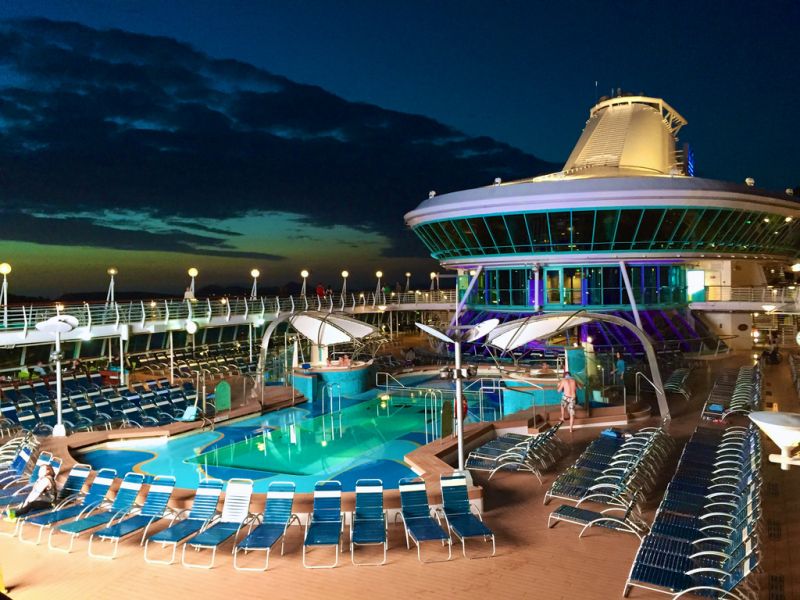 Piscina si jacuzzi