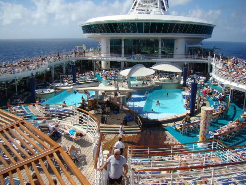 Piscina si Jacuzzi