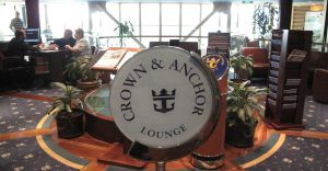 Lounge-ul Crown & Anchor