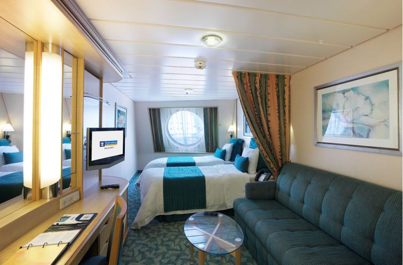 Cabina exterioara cu geam mare cat. F