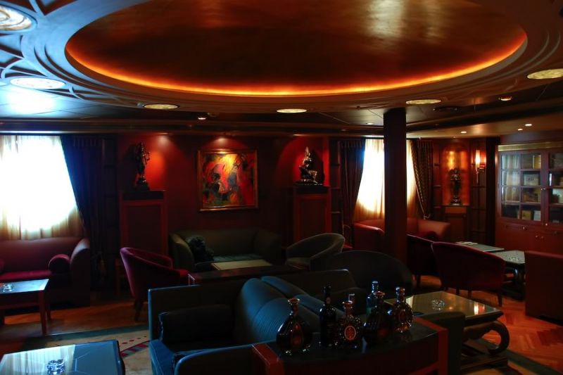 Clubul Connoiseur Cigar