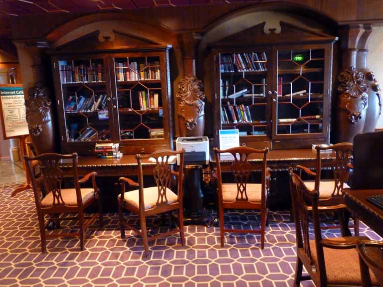 Biblioteca si Internet Caf