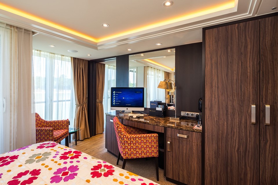 Cabina exterioara cu balcon, cat. BB