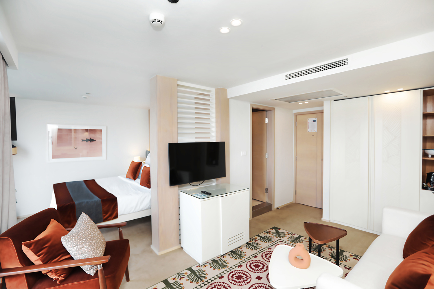 Cabina exterioara cu balcon, cat. SA